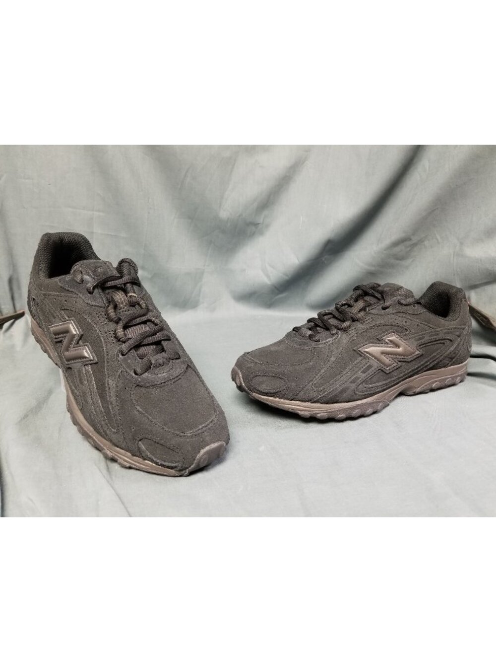 New Balance 204L Triple Black Women's U204L5YB Size 10 NEW IN BOX!